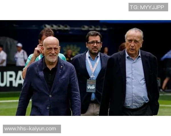 特瓦斯：我没在皇马TV看到过有关点球的报道；希望VAR能改革